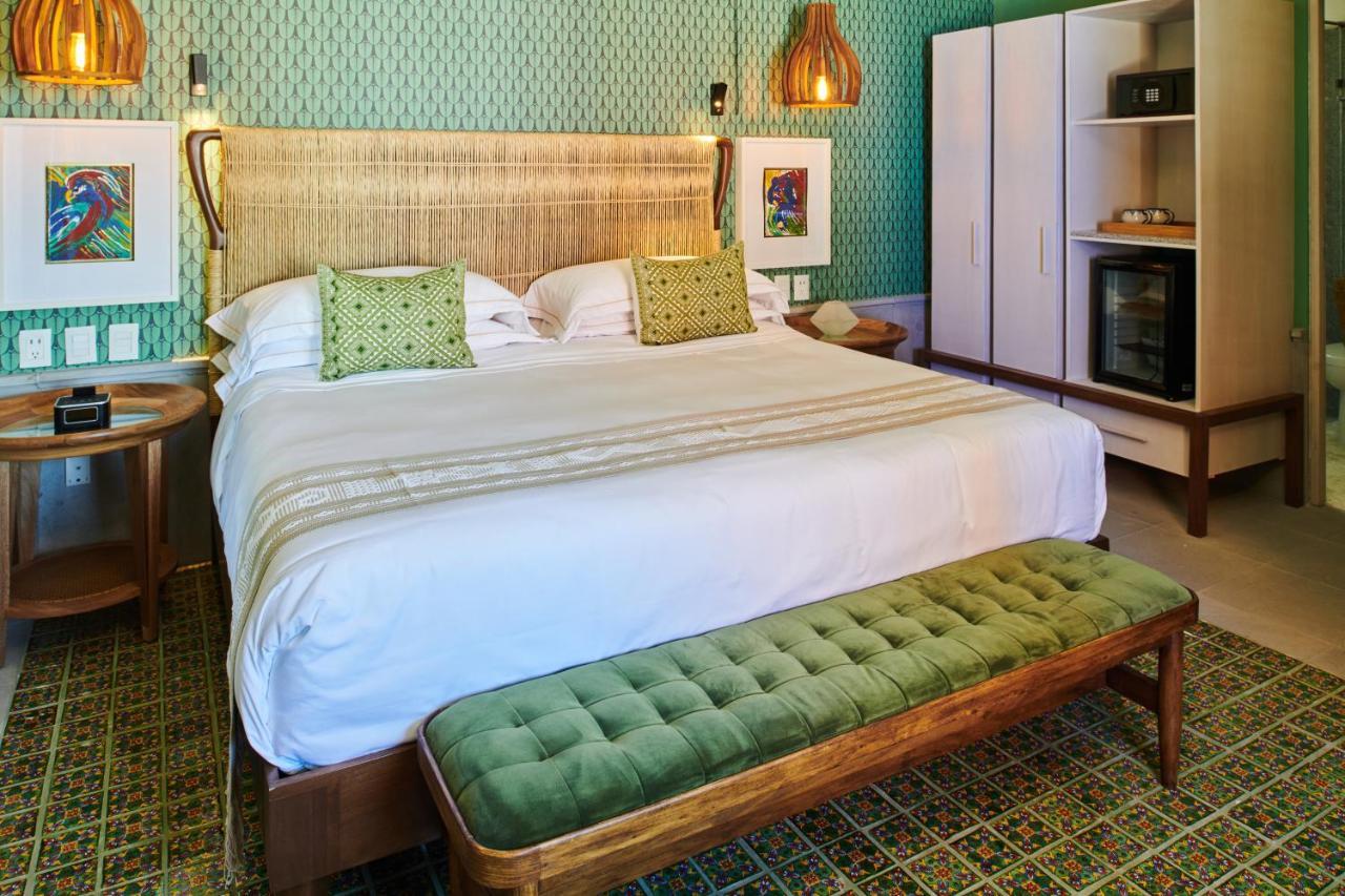 Hotel Luxury Patio Azul (Adults Only) 푸에르토 발라타 외부 사진 A bedroom at the Hotel Habita